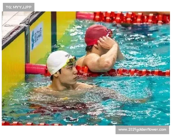 青少年泳坛新星在高温考验下奋勇拼搏 家长呐喊声激励全场气氛热烈